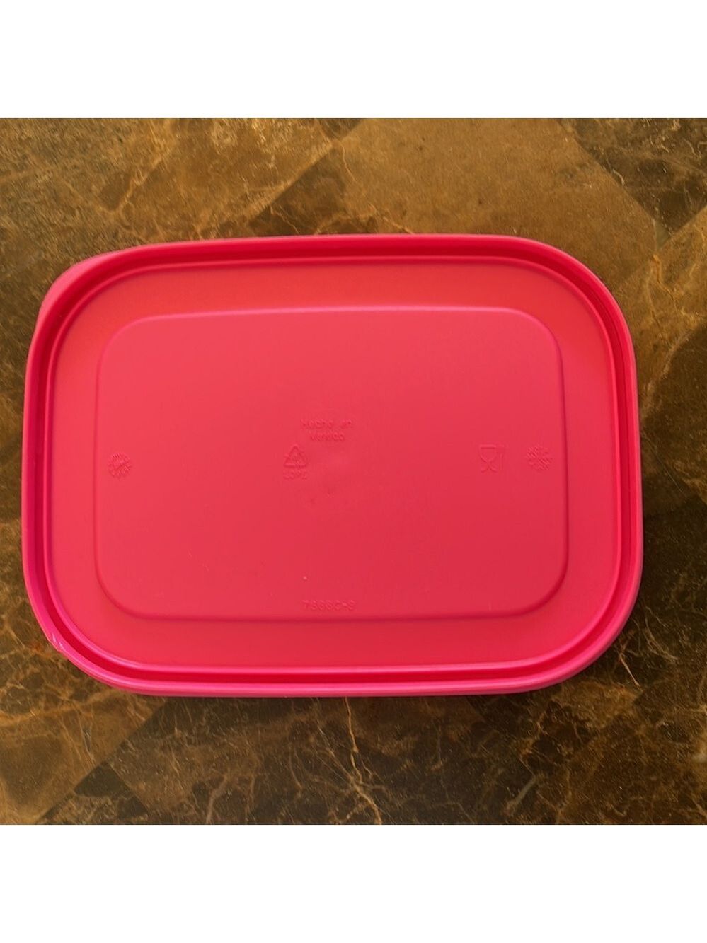 Tupperware 4 3/4Cup Festive Container❤️🔥❤️🔥 - Picture 3 of 5